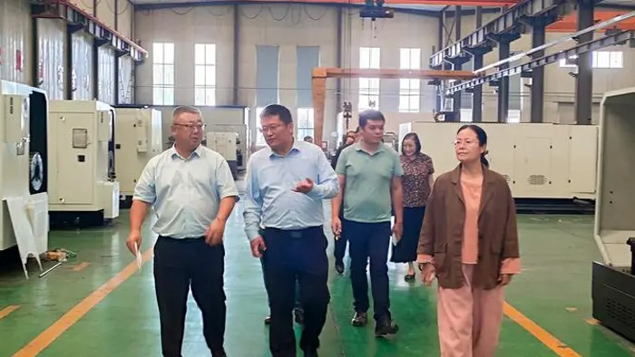 Klien Luar Negeri Mengunjungi Pabrik Industri Berat Qiansheng untuk Inspeksi Di Tempat